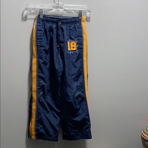 2/$10 Shell 100%polyester pants♥️